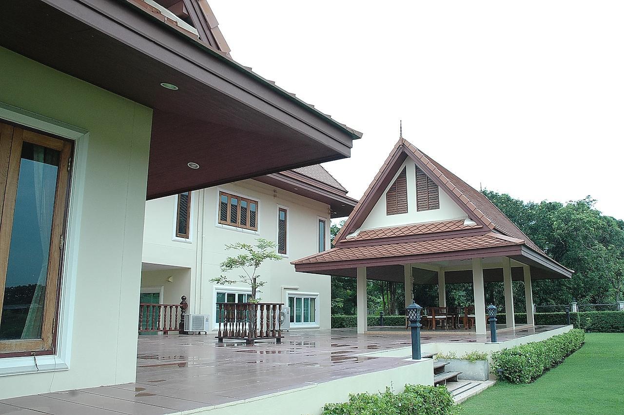 Thararin Villa Ban Doem Bang Dış mekan fotoğraf
